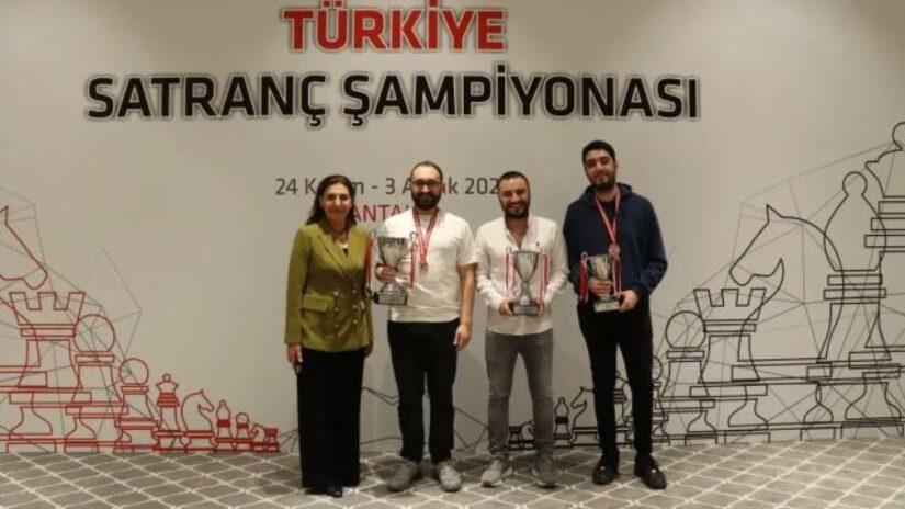 Türkiye Satranç Şampiyonası’nda Mustafa Yılmaz birinci oldu