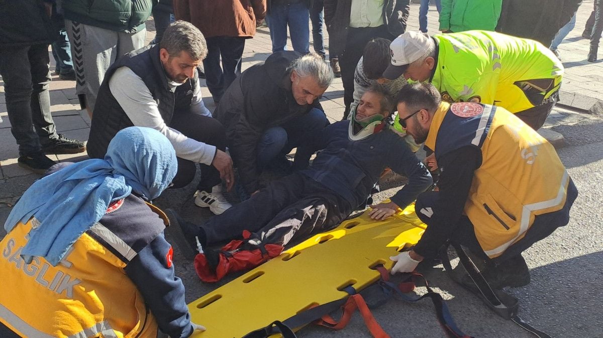 Zonguldak ta otomobilin tekeri altında kalan ayağı kırıldı #1