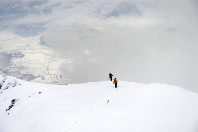 Tunceli'de dağcılar 2800 rakımlı Gelincik Zirvesi'ne tırmandı