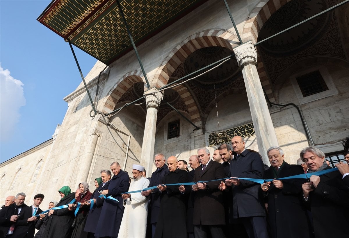 Cumhurbaşkanı Erdoğan, İstanbul da Yeni Camii yi ibadete açtı #2