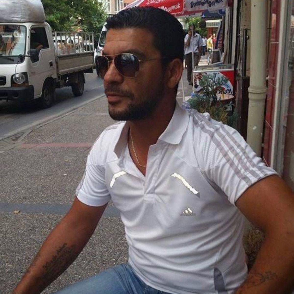 Gaziosmanpaşa da restorana silahlı saldırı: 1 ölü 2 yaralı #4