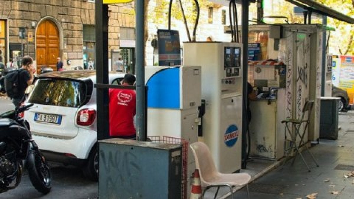 İtalya da benzin istasyonu çalışanları greve gidecek #1