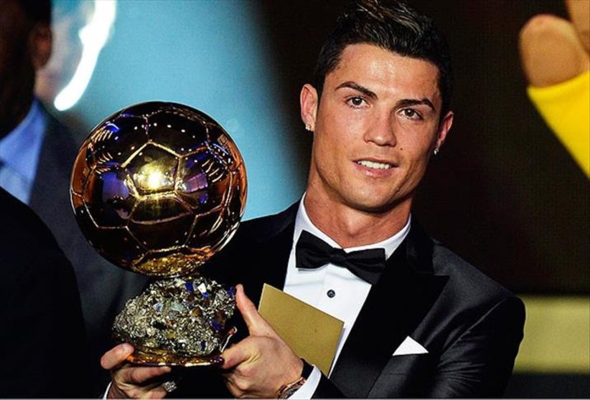 Ronaldo nun 2013 yılında kazandığı Ballon d Or satıldı #1