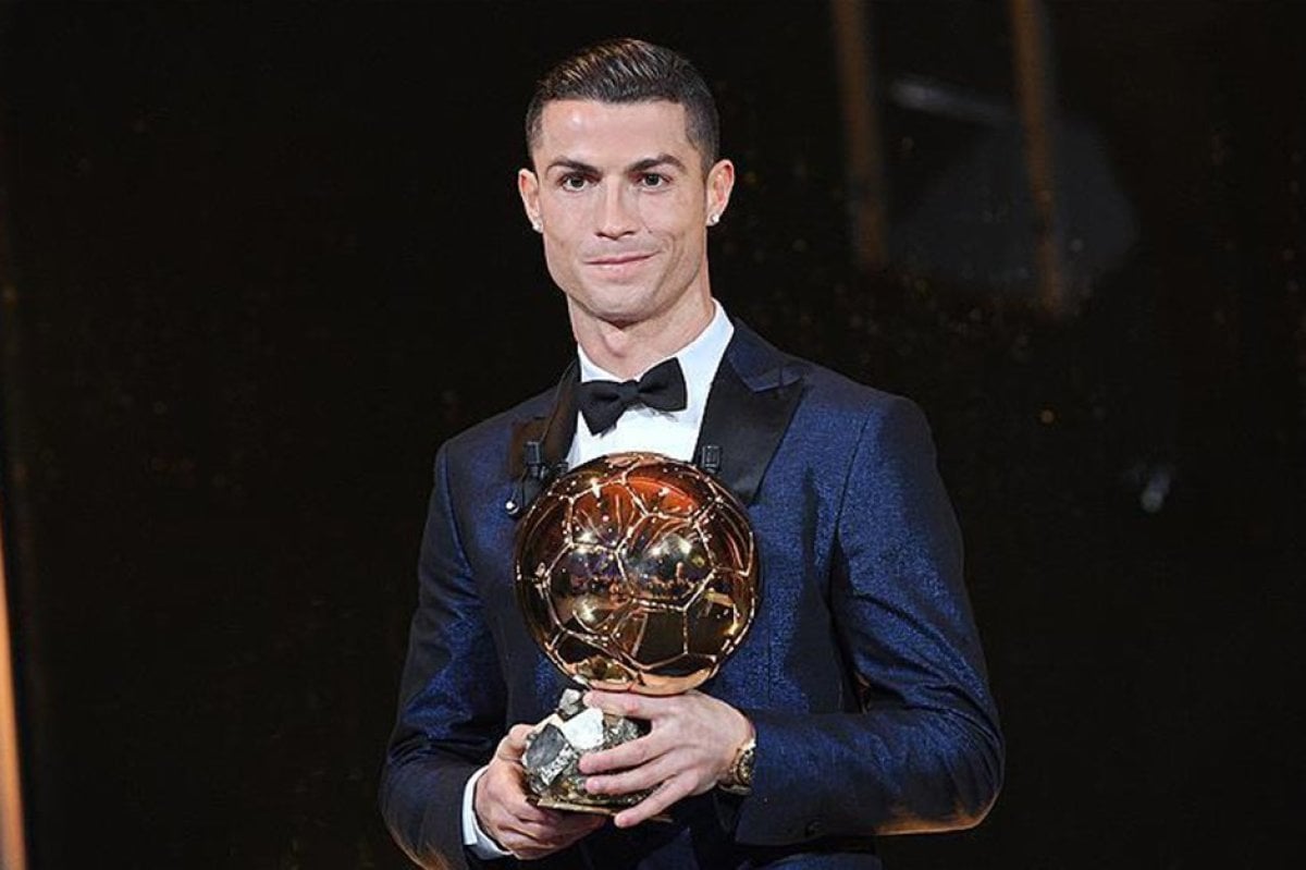 Ronaldo nun 2013 yılında kazandığı Ballon d Or satıldı #2