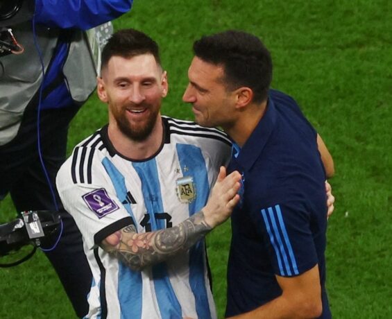 Scaloni: Messi 2026 Dünya Kupası’nda oynayabilir