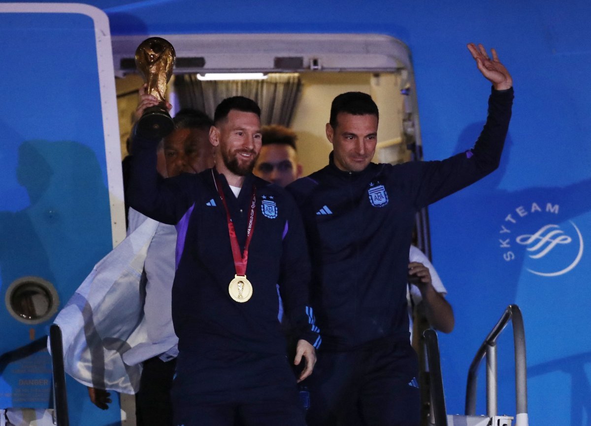 Scaloni: Messi 2026 Dünya Kupası nda oynayabilir #1