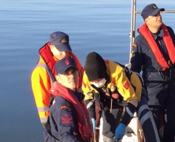 Sinop sarihlerinde denize düşen gemicinin cesedi bulundu
