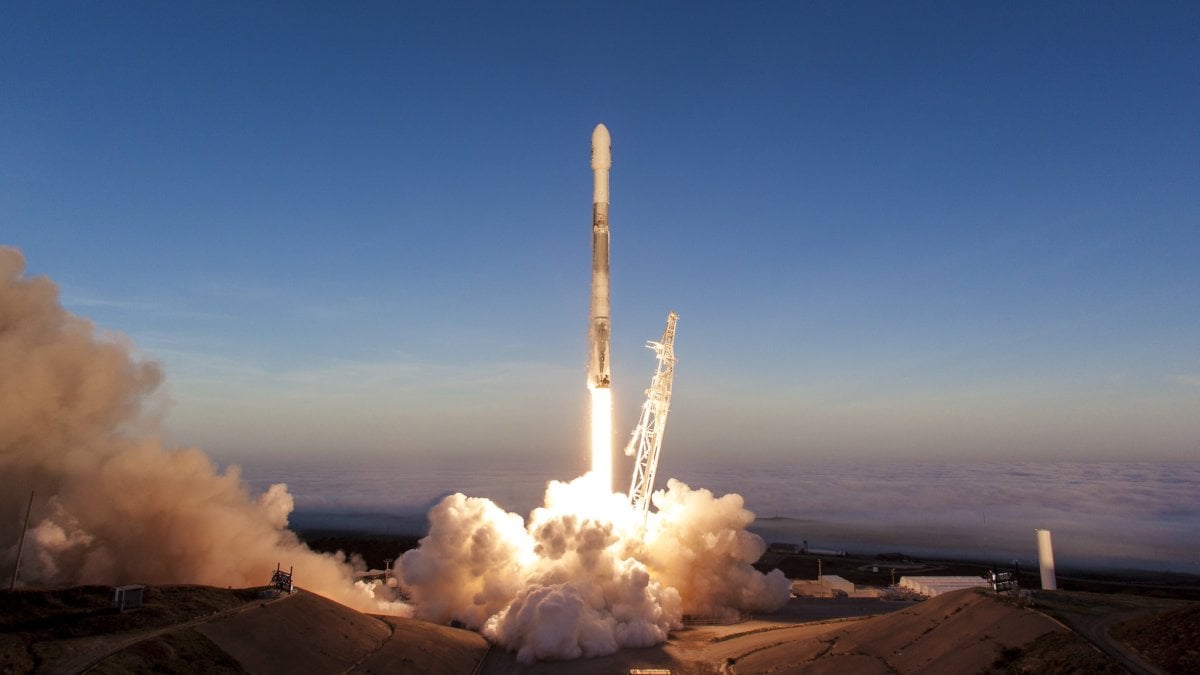 SpaceX, 2022 de kendi fırlatma rekorunu kırdı #1