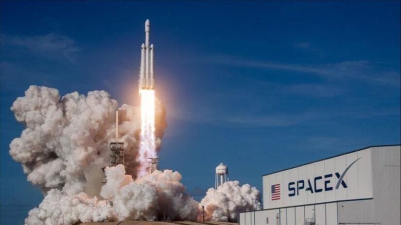SpaceX, 2022’de kendi fırlatma rekorunu kırdı